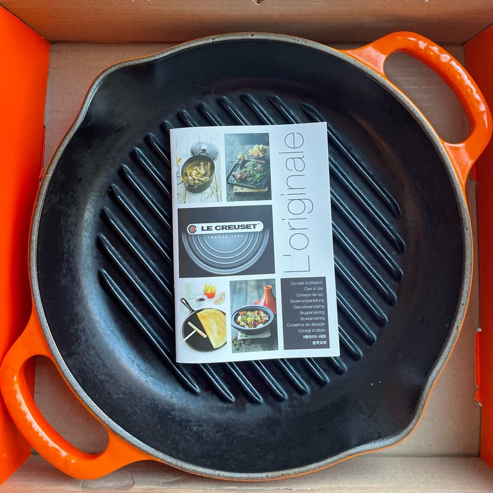 LE CREUSET 9.75" Deep Round Grill, Flame